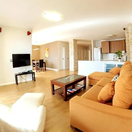 Apartment Facing The Ocean - Full Appt 2 Ch Double