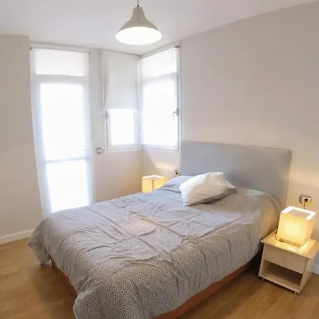 Facing The Ocean - Full Appt 2 Ch Double